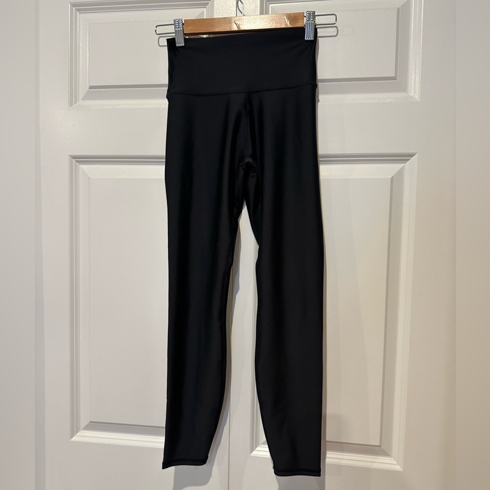 Alo 7/8 high waist airlift brushed leggings in black